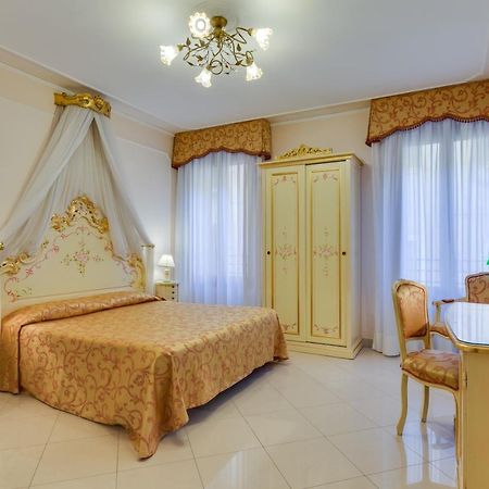 Hotel At Leonard Венеция Екстериор снимка