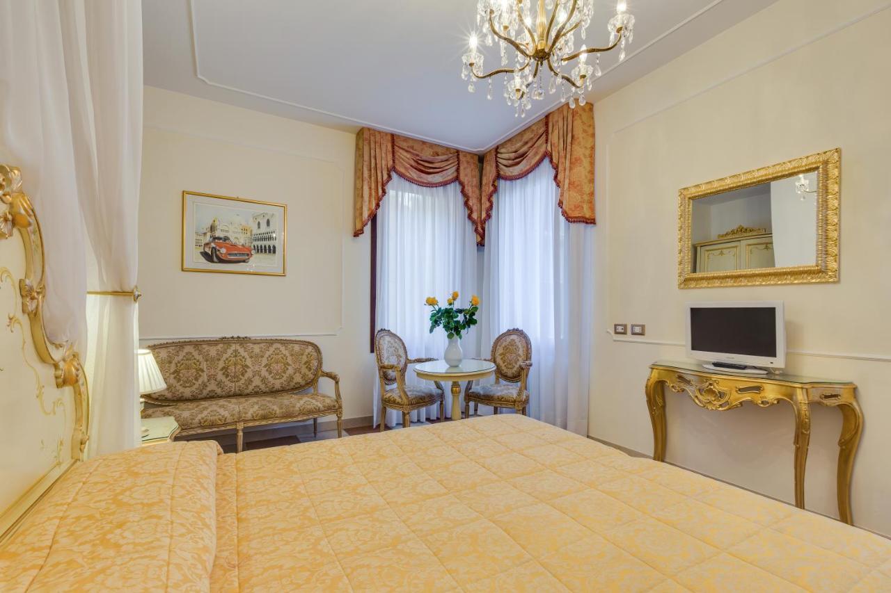 Hotel At Leonard Венеция Екстериор снимка